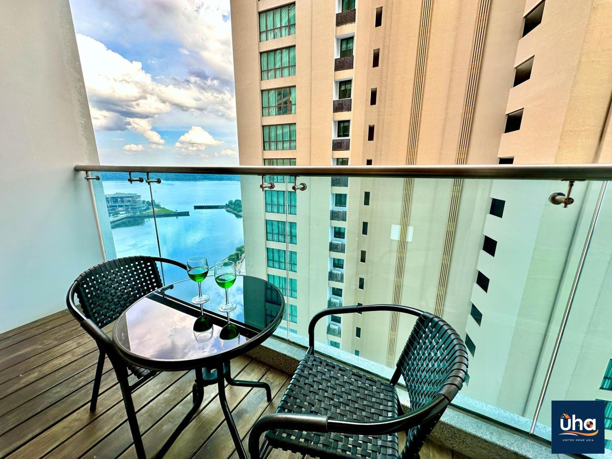 Ferienwohnung PineTree Puteri Harbour @ UHA Nusajaya  Exterior foto